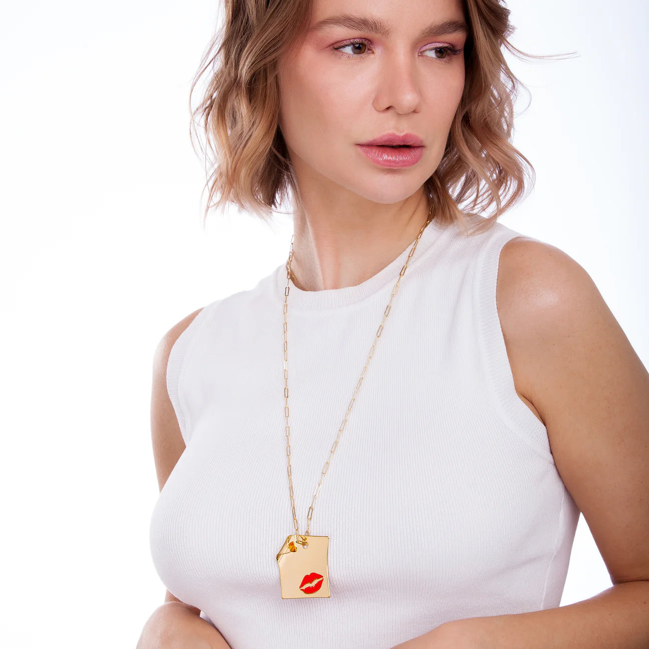 BEIJOS NECKLACE