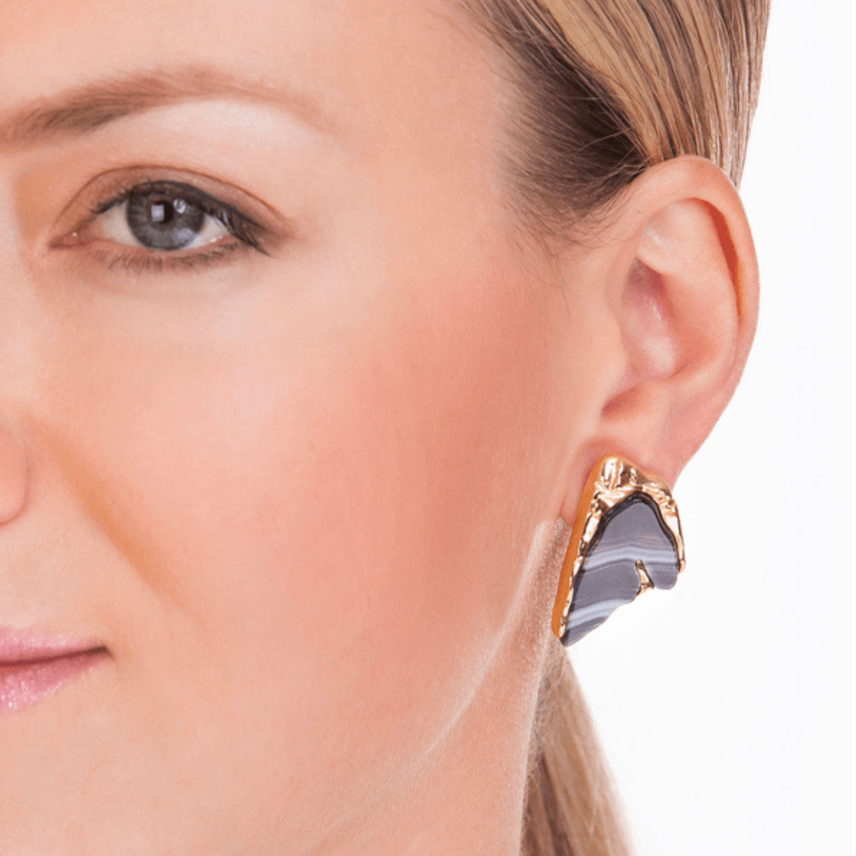 DISPARATE EARRING