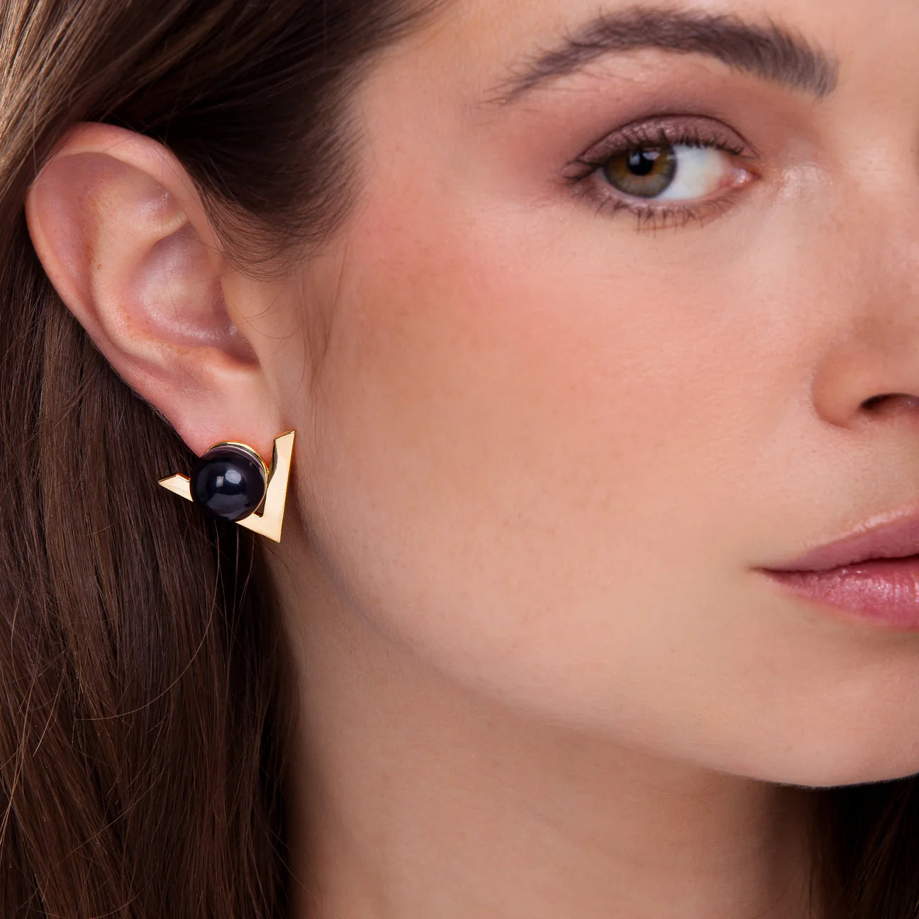 BLANC V EARRING