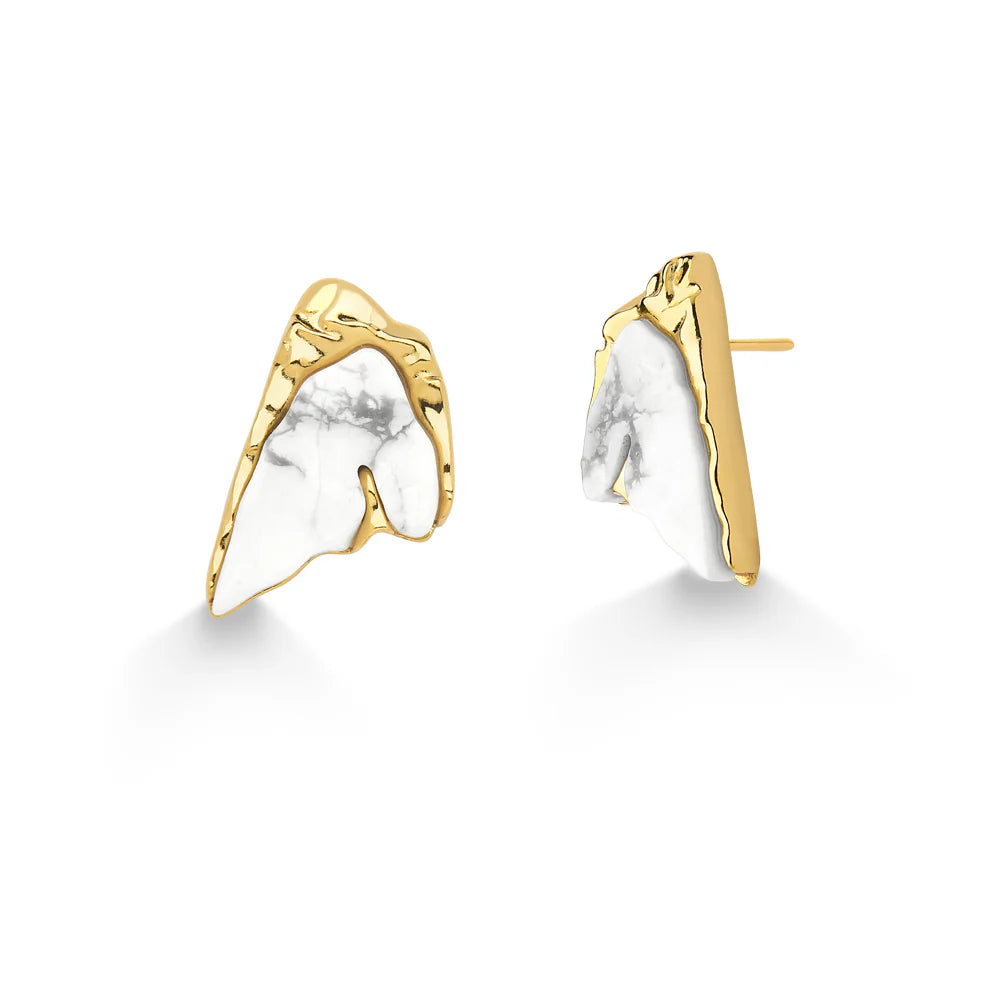DISPARATE EARRING