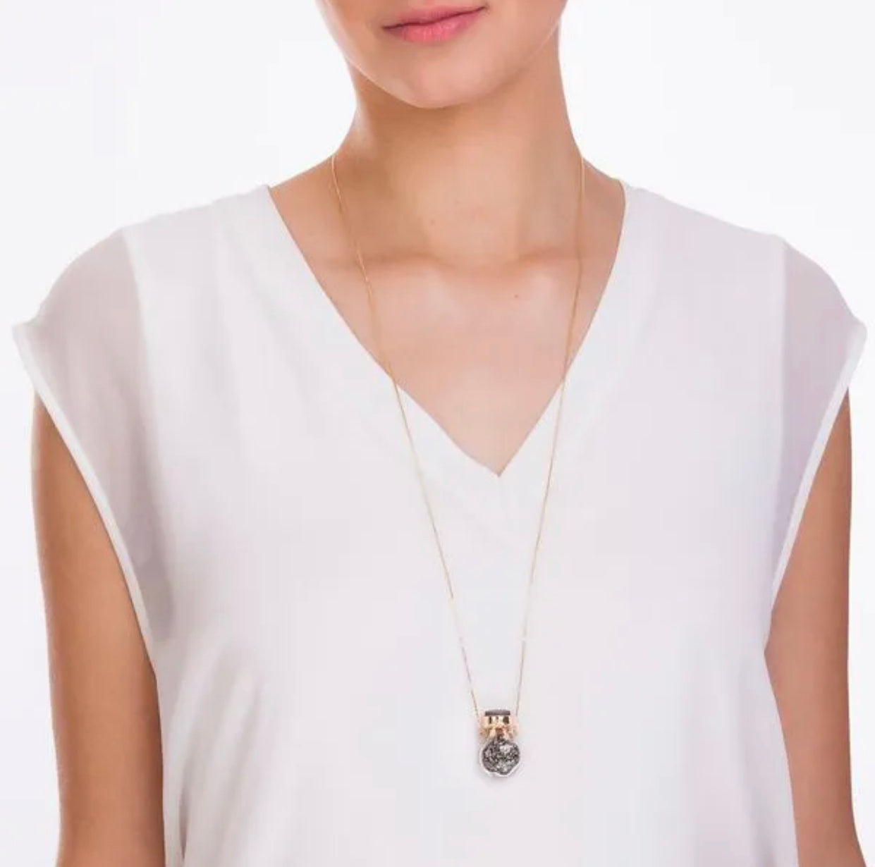 HAPPY NECKLACE