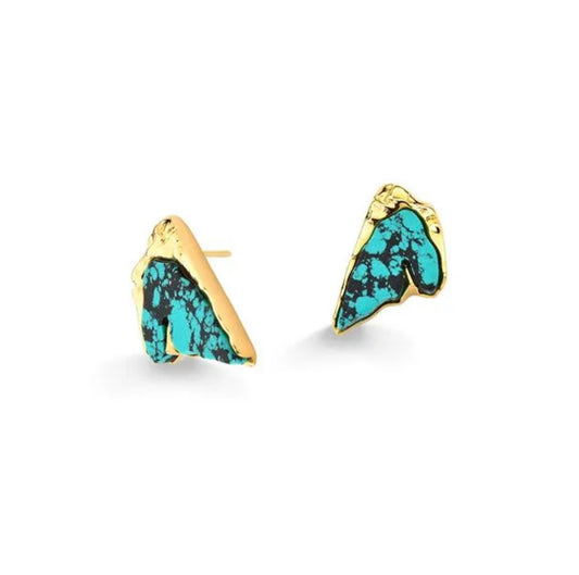 DISPARATE EARRING