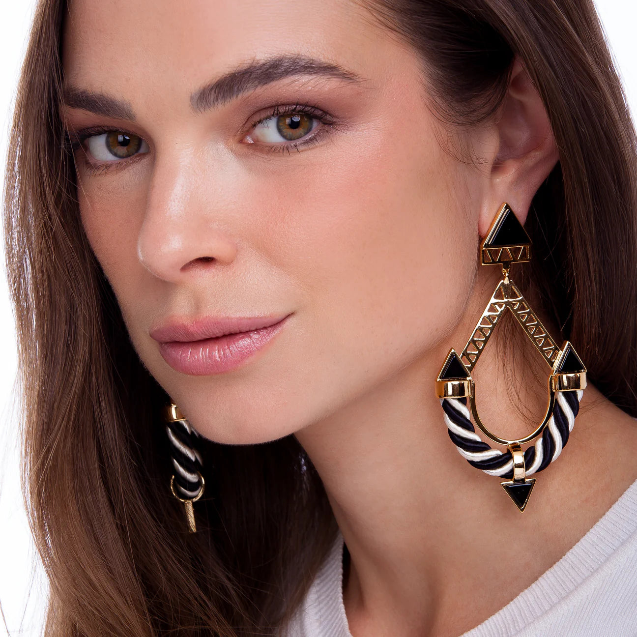 FRIDA EARRING